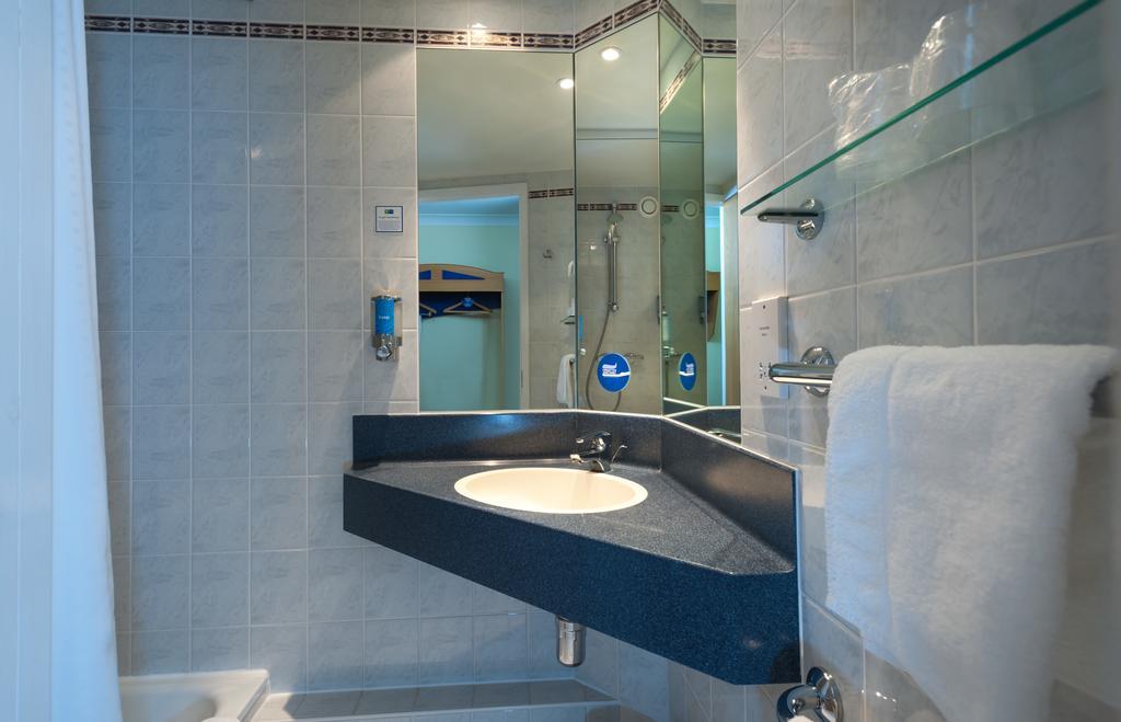 Holiday Inn Express Walsall M6, J10 By Ihg Exteriér fotografie
