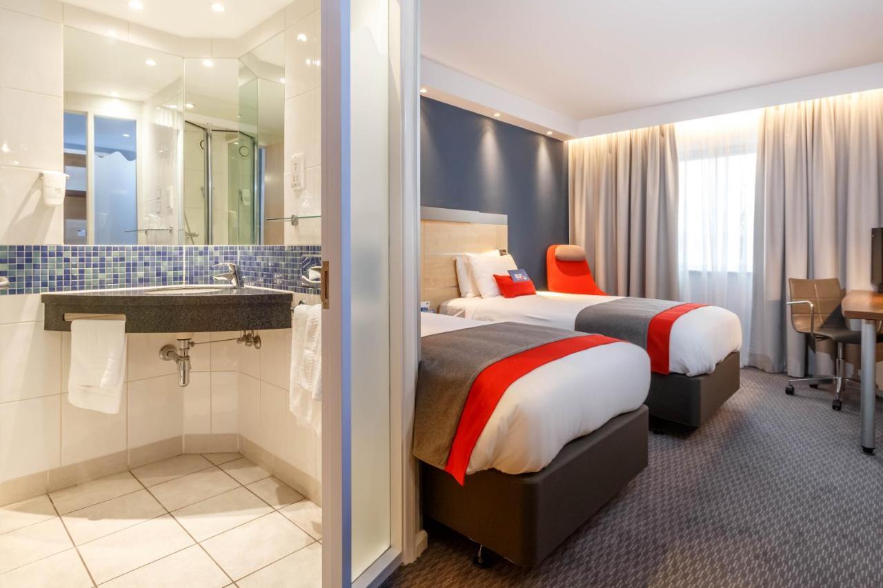 Holiday Inn Express Walsall M6, J10 By Ihg Exteriér fotografie