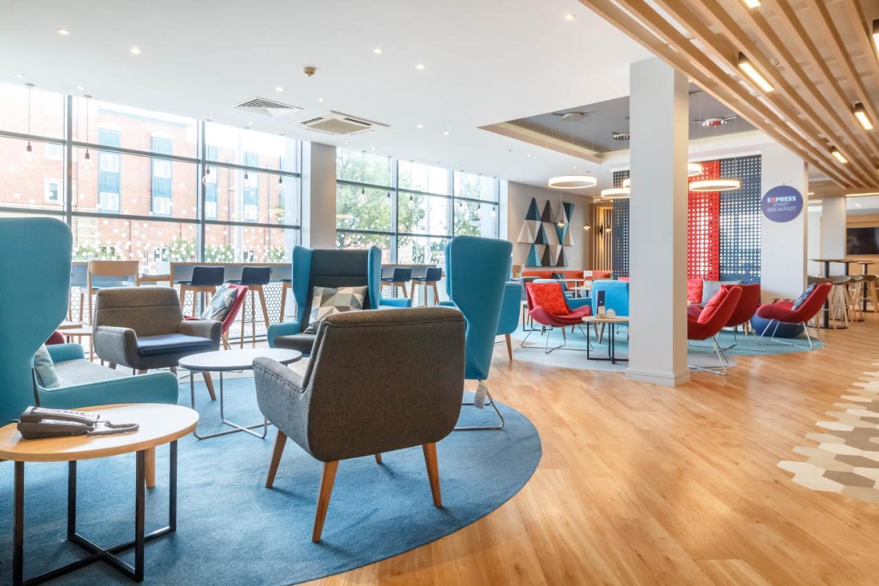 Holiday Inn Express Walsall M6, J10 By Ihg Exteriér fotografie