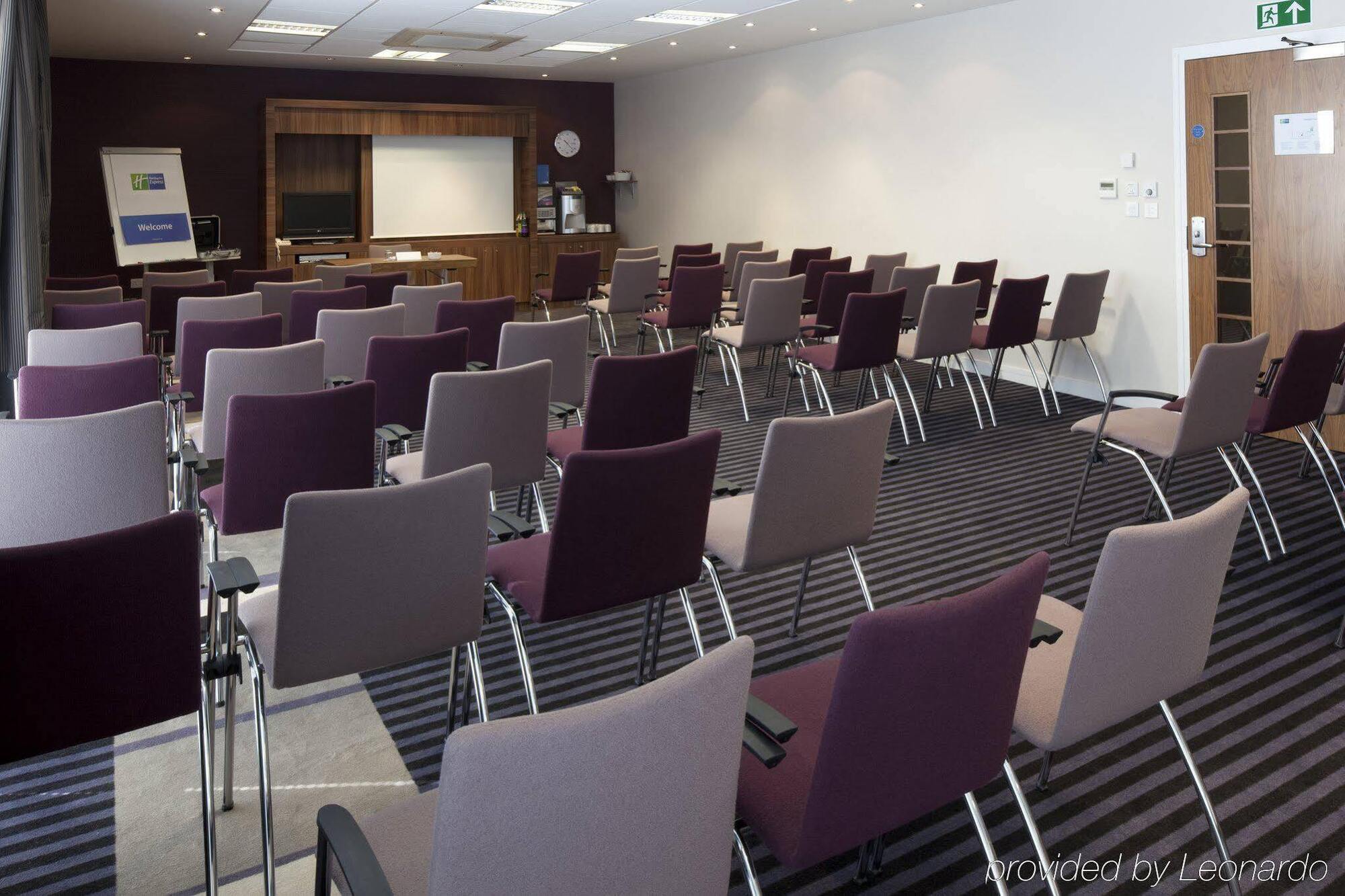 Holiday Inn Express Walsall M6, J10 By Ihg Exteriér fotografie