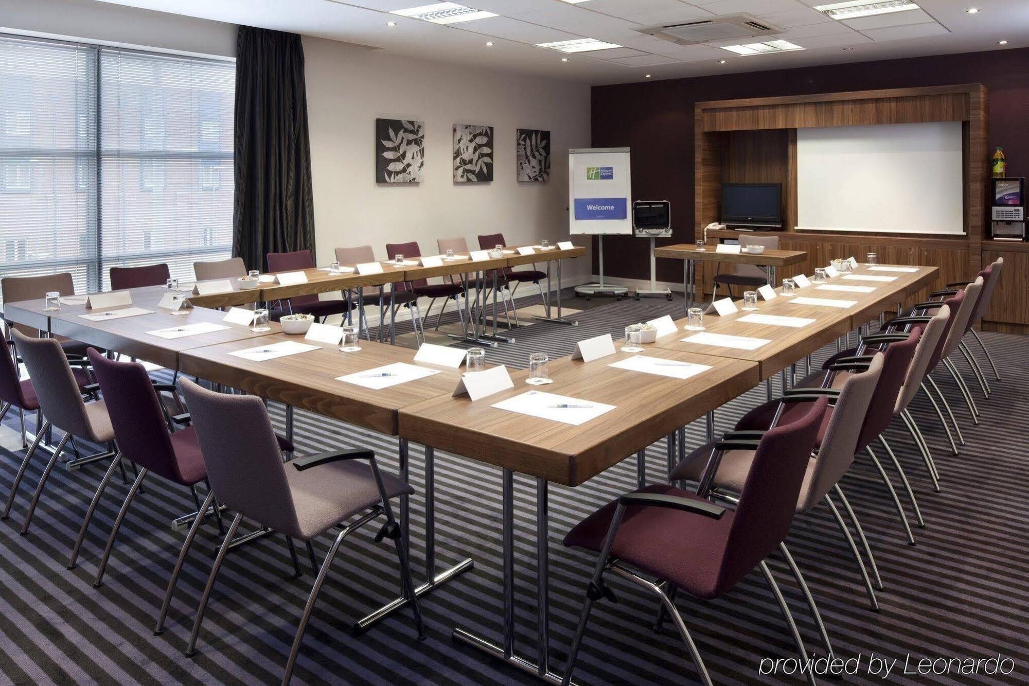 Holiday Inn Express Walsall M6, J10 By Ihg Exteriér fotografie